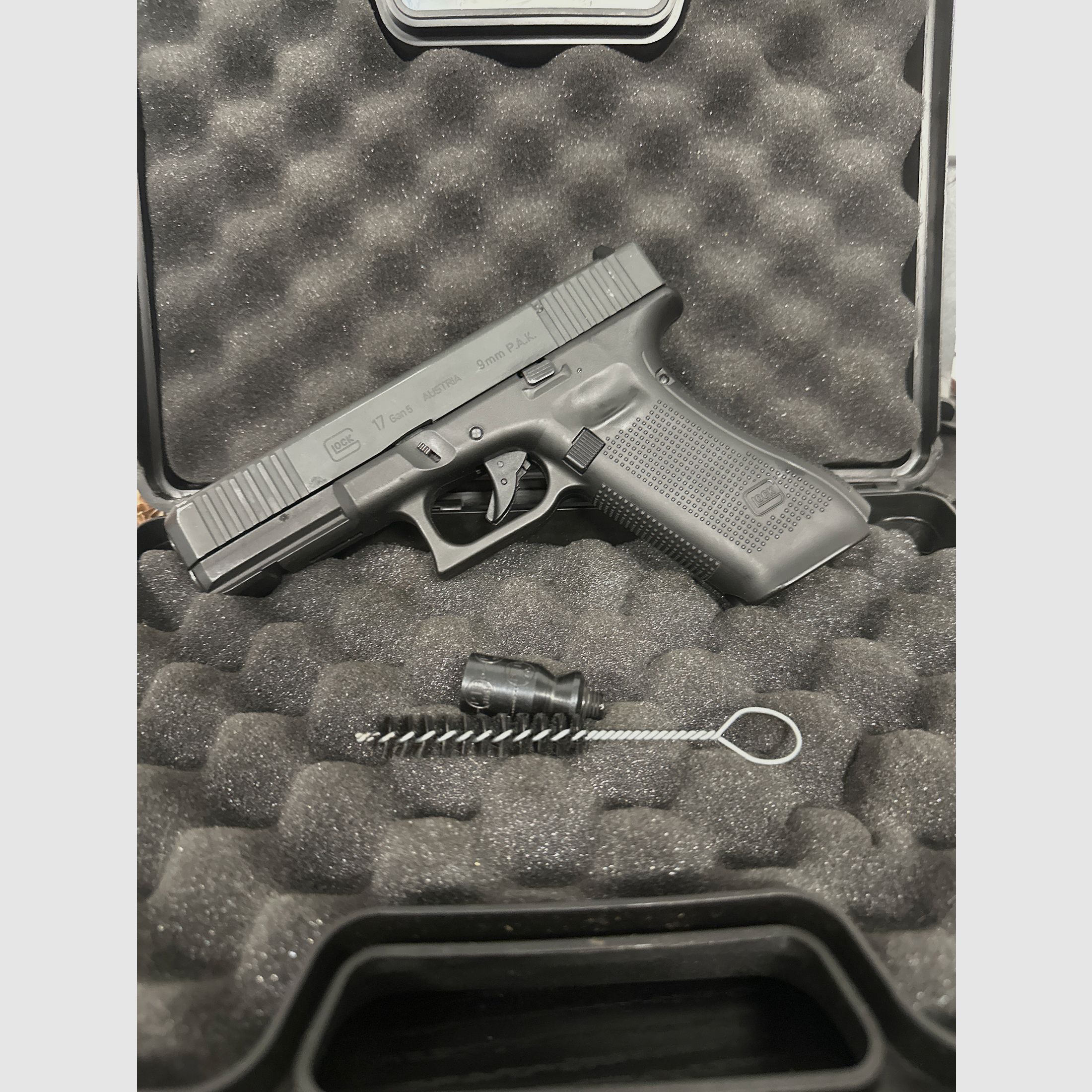 Glock 17 Gen 5 9mm Pak