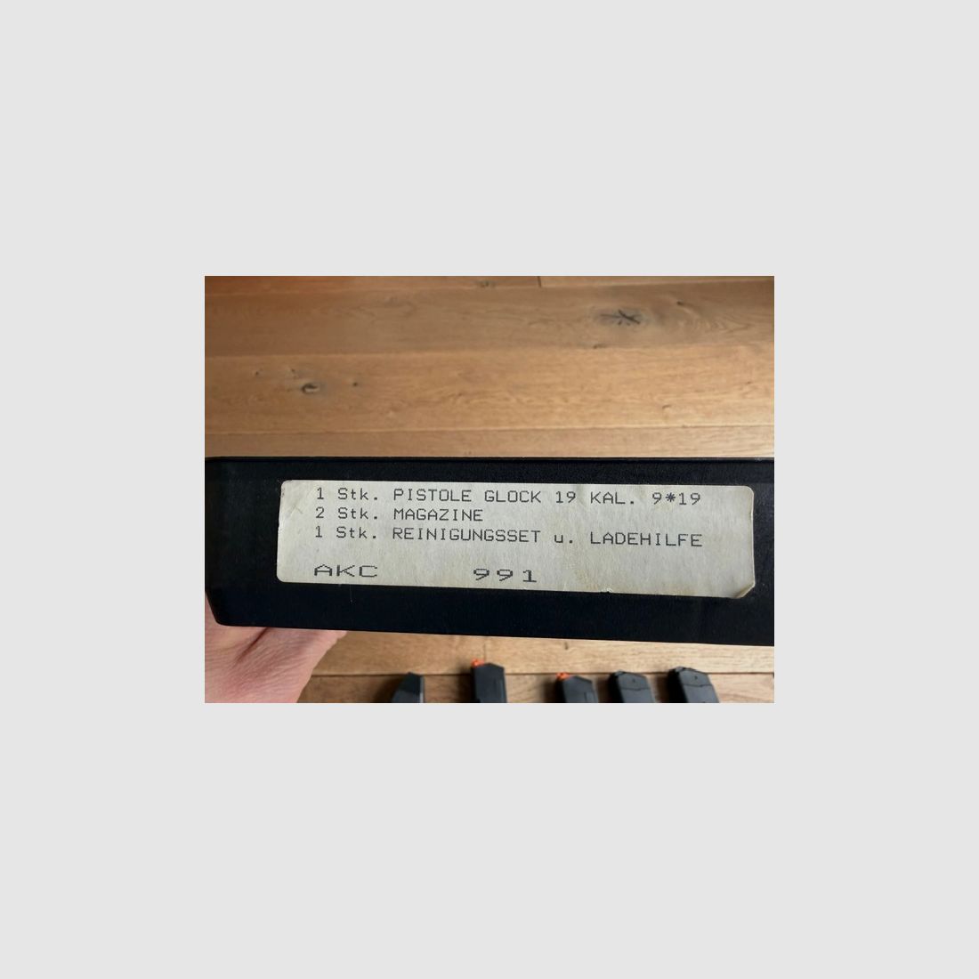 Glock 19 Gen 2 - Sammlerstück / sehr guter Original-Zustand - 4 Magazine - Sport- und Safety-Holster