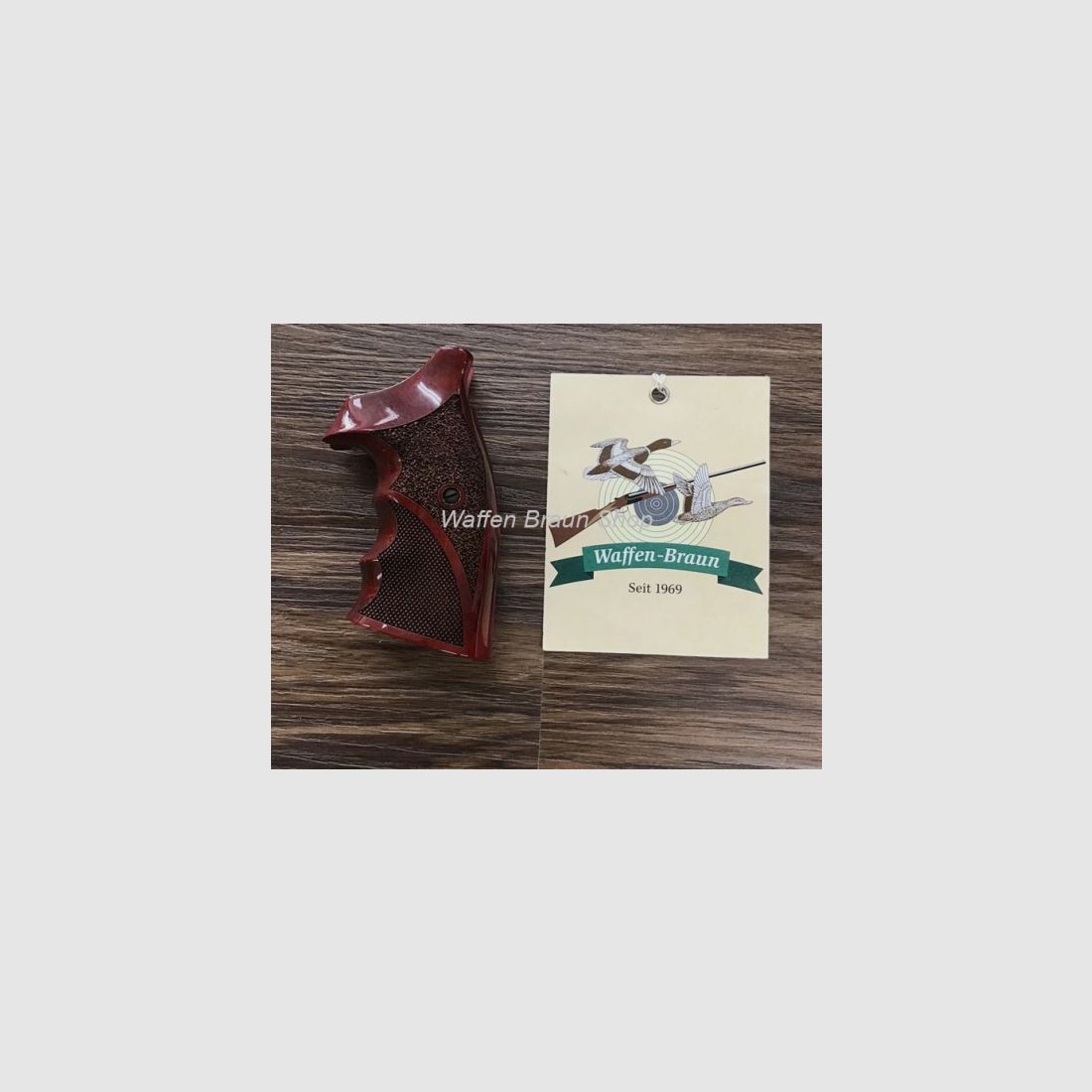 S&W Combat grips K/L Round Butt red dyed lacquered