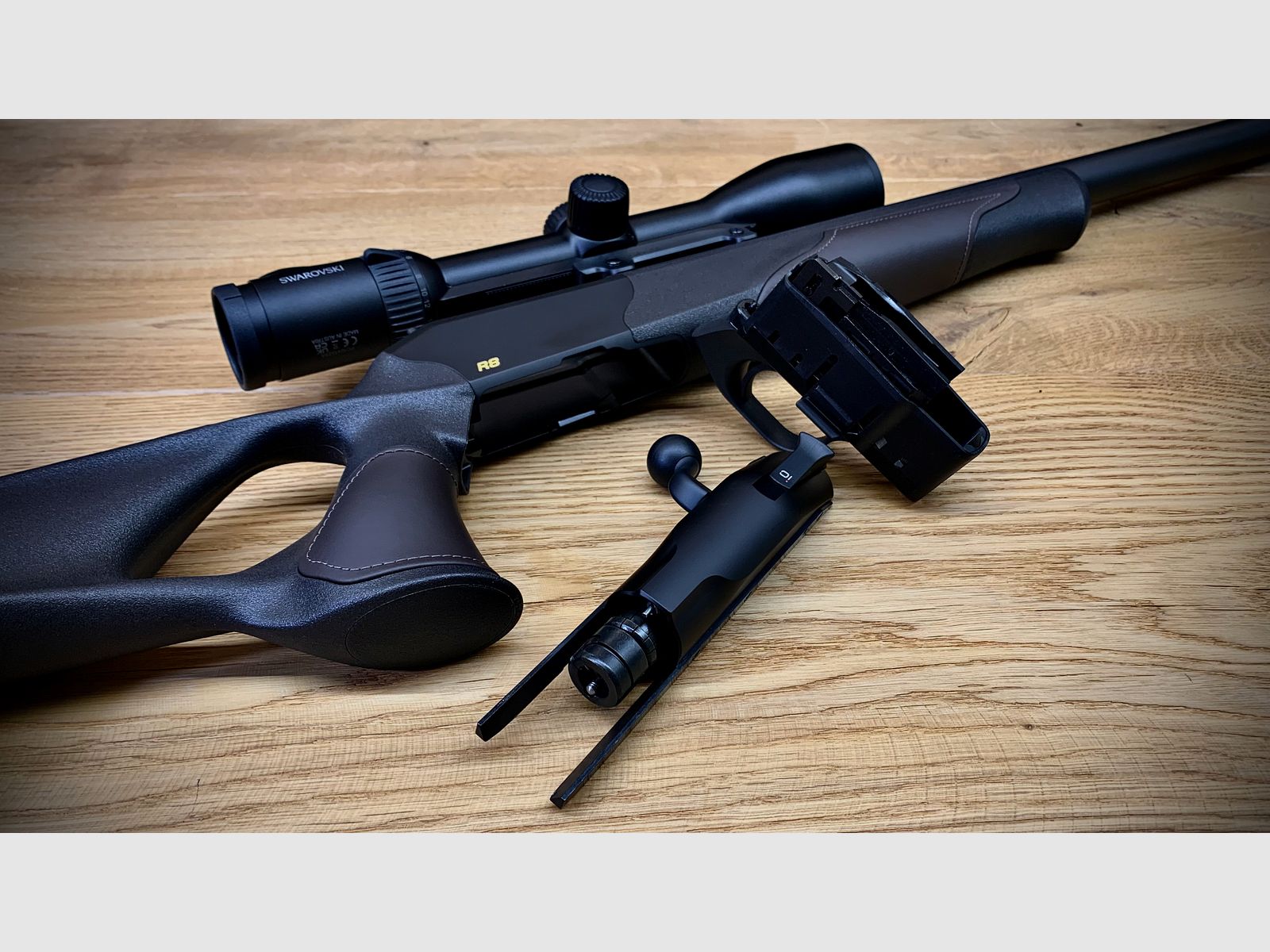 Blaser R8 Ultimate Silence Leder /.308 Win / 42cm LL / inkl. Swarovski Z8i 2-16x50 SR und BSM