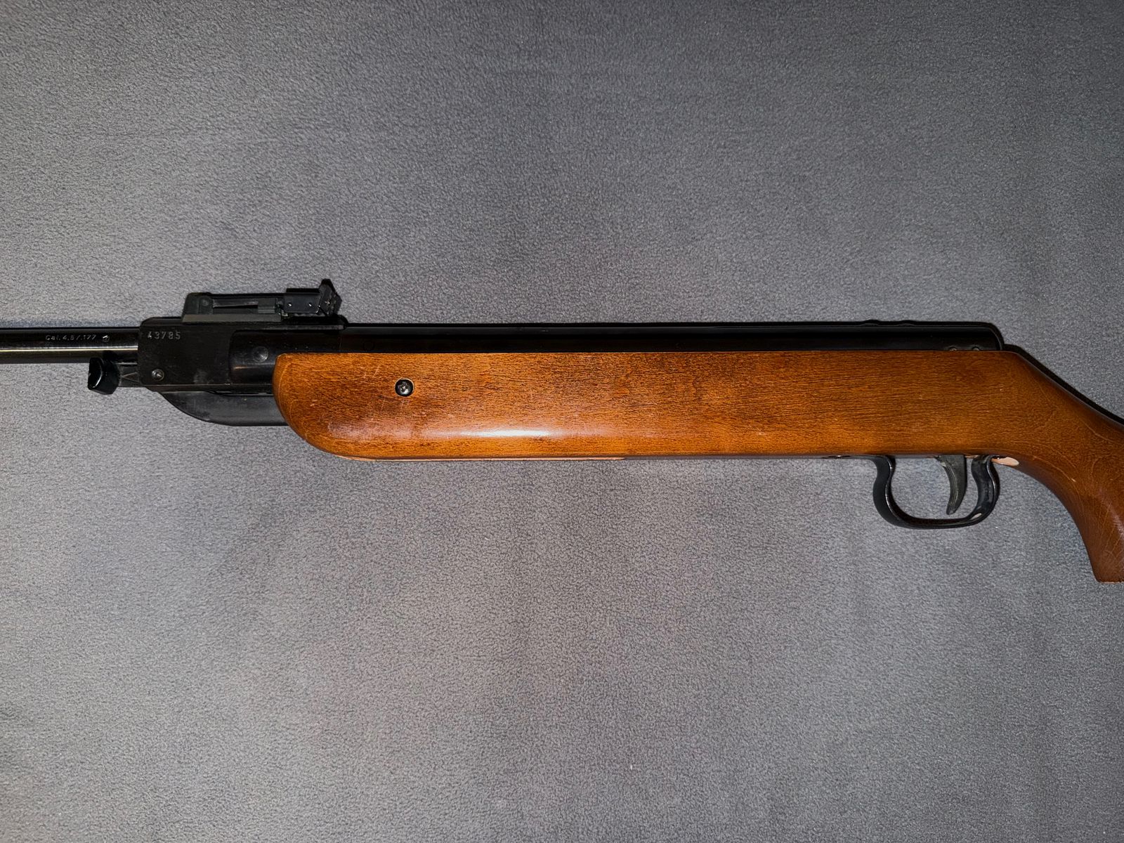 Anschütz air rifle model 335 cal 4.5/177