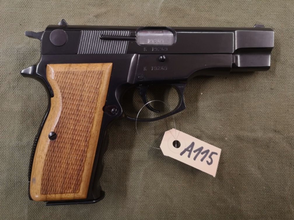 LUGER M90 semi-automatic pistol ALL STEEL "Collector's item