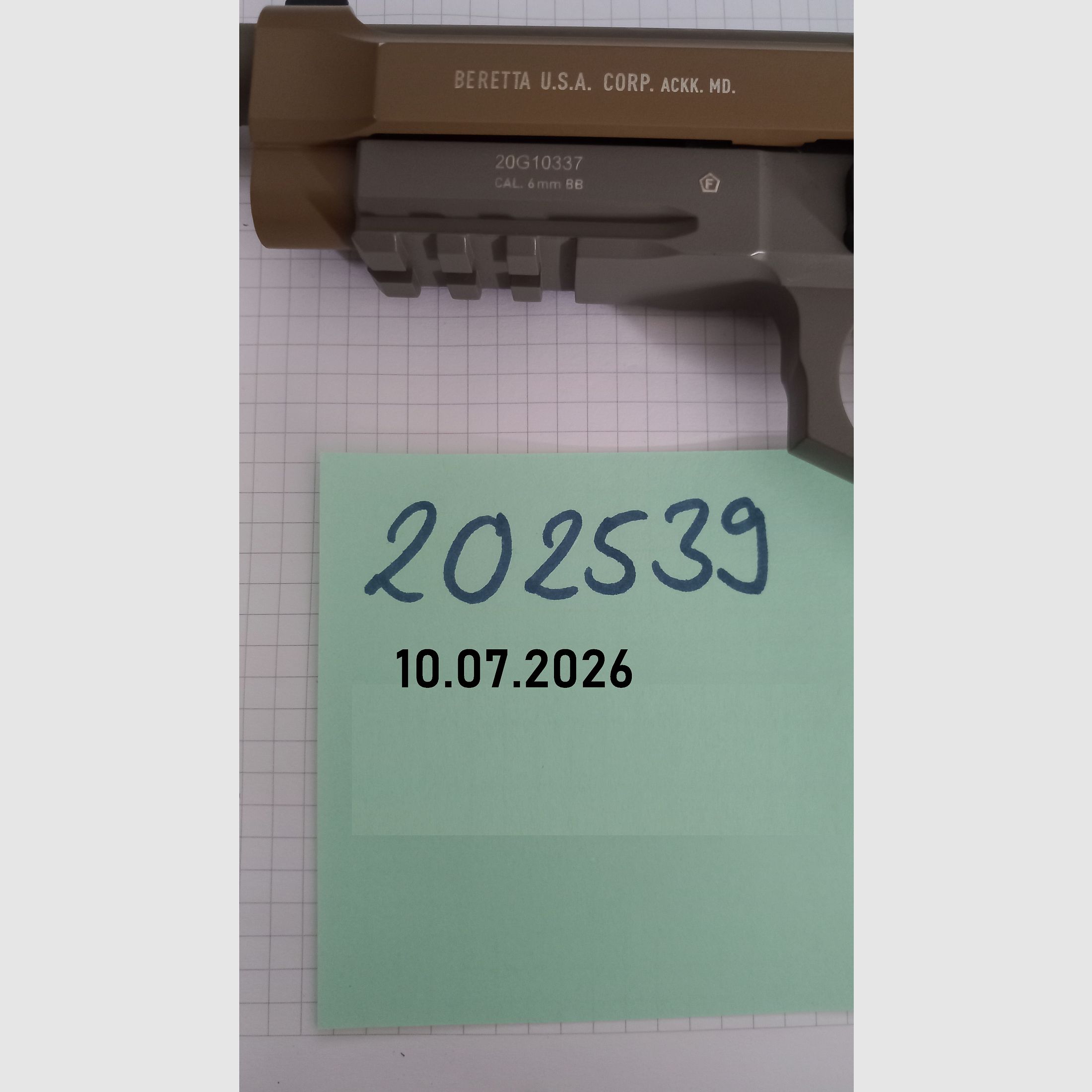 Beretta M9A3 Flat Dark Earth Blowback a lot of accessories