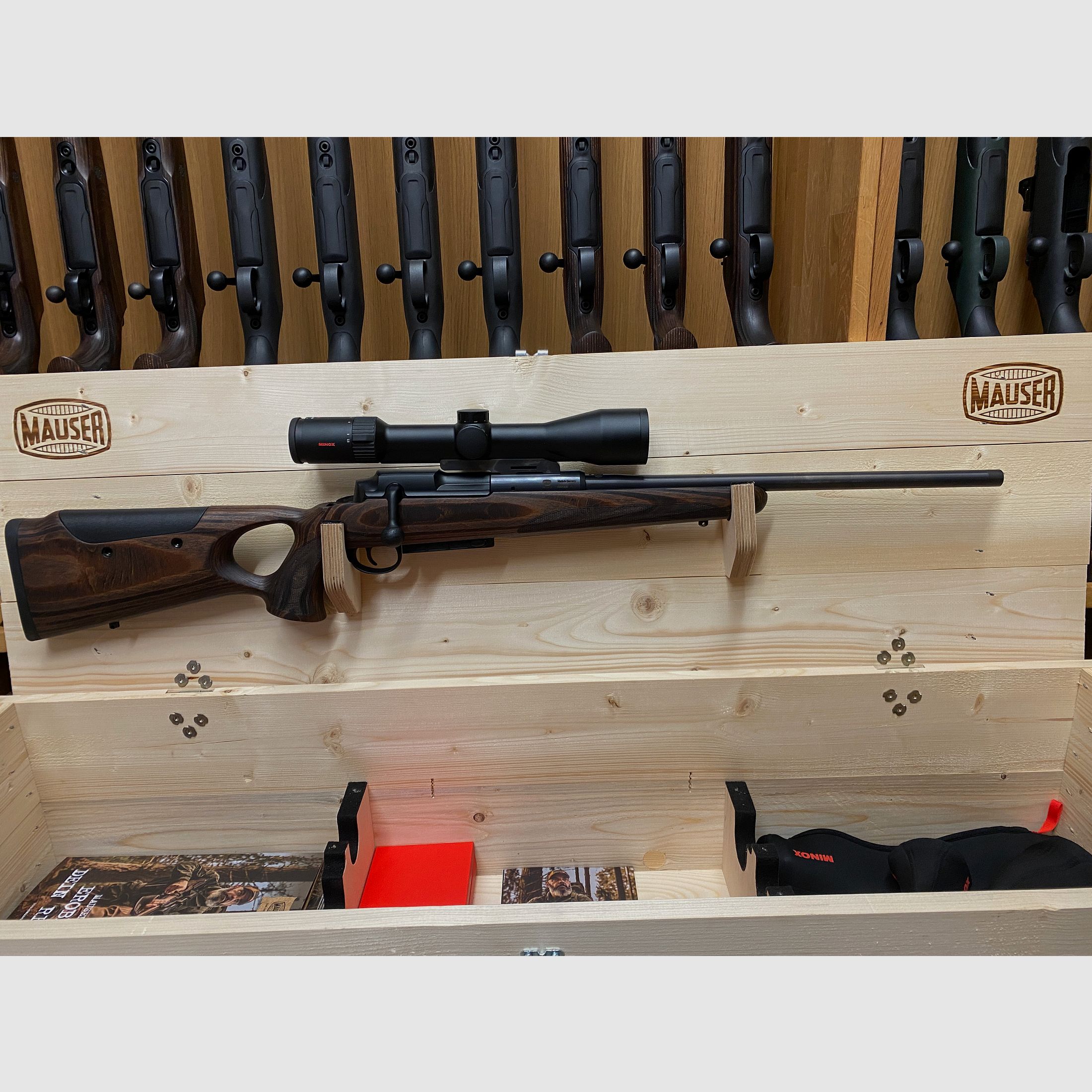 Mauser 25 Max, mit Minox RS-4 2,5-10x50, mit Schiene
