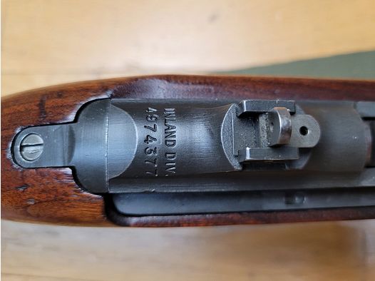 Peu courante Carabine USM1 en configuration d&rsquo;origine 2°GM – Cal .30 M1 d&rsquo;origine aussi – Fabrication INLAND de janvier 1944 – Tombée de la Jeep ! – 2 chargeurs 15 coups en pochette de 1943- Bretelle – Très bon état mécanique et esthétique – Rare configuration d&rsquo;origine et en TBE+ !