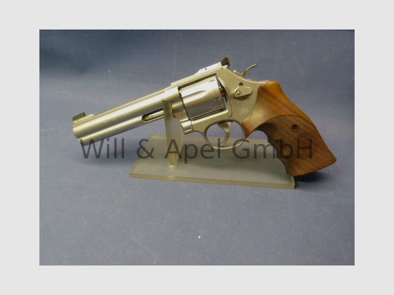 SMITH & WESSON Revolver Modell 686-6 Target Champion