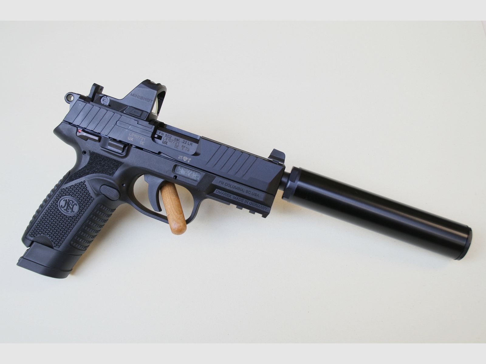 Pack complet pistolet FN 502 Cal.22 LR – NOIR, image 3 sur 9