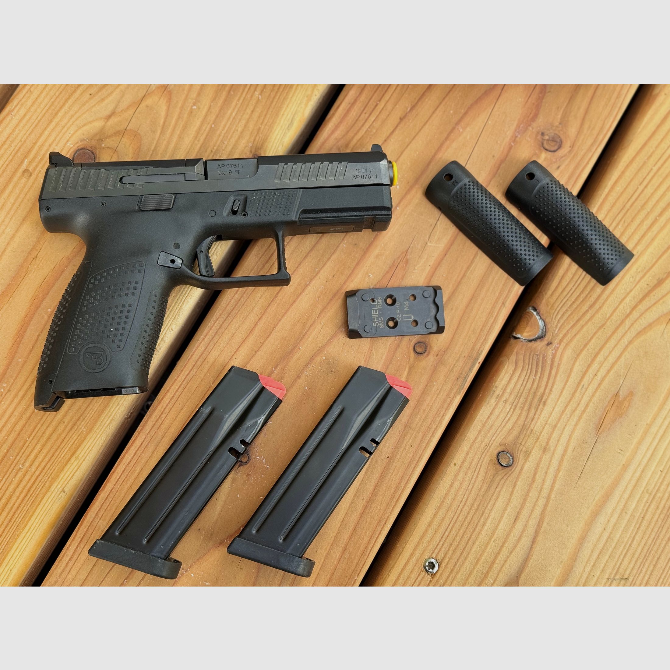 Pistolet CZ P-10 C OR dans la mallette d'origine