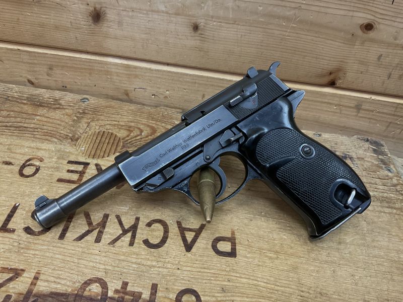 SLP Walther P38, Kal.9mm, schwarze Griffschalen!