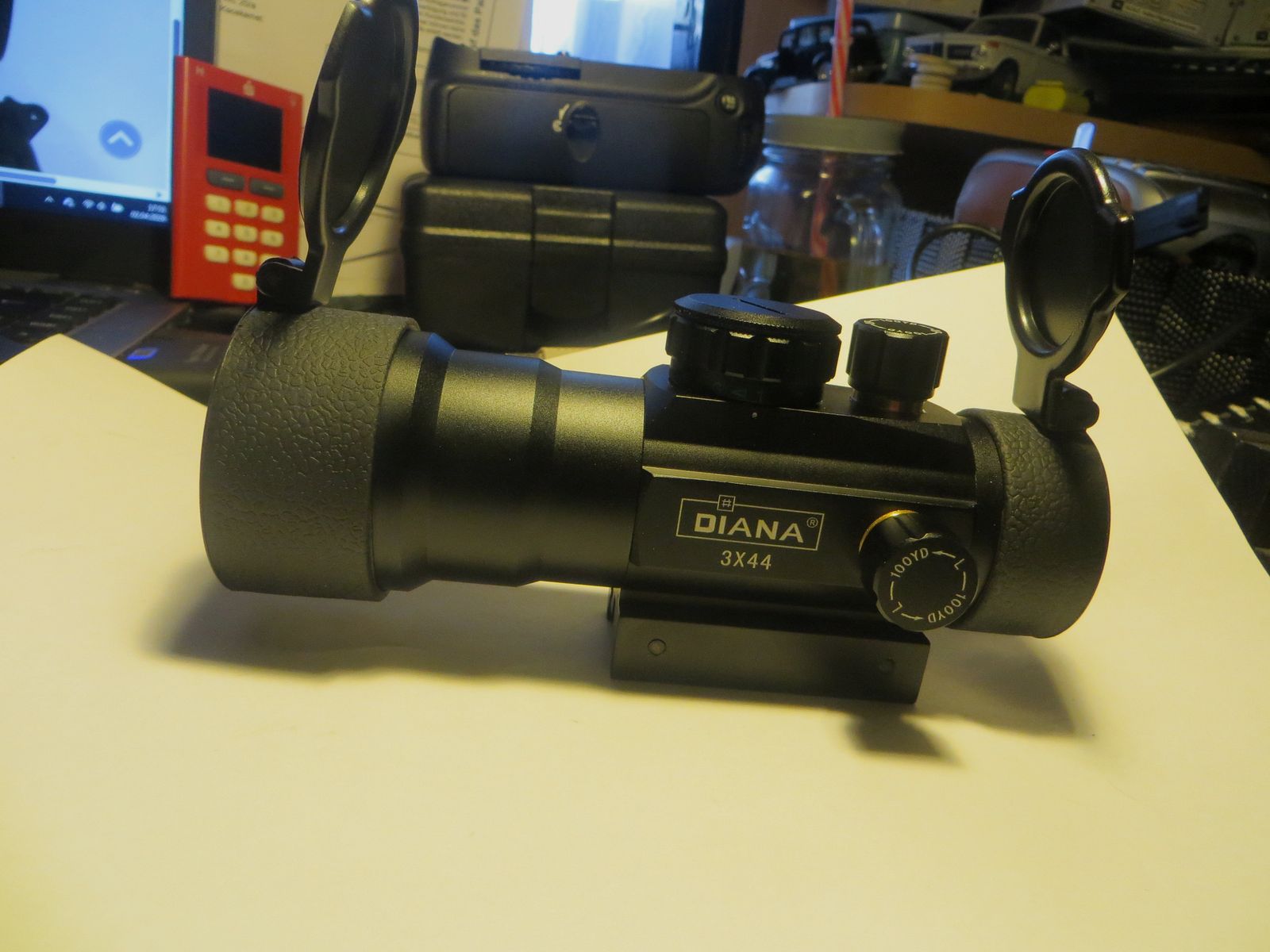 Like-new scope 3x44 for 20 mm rail with RedDot