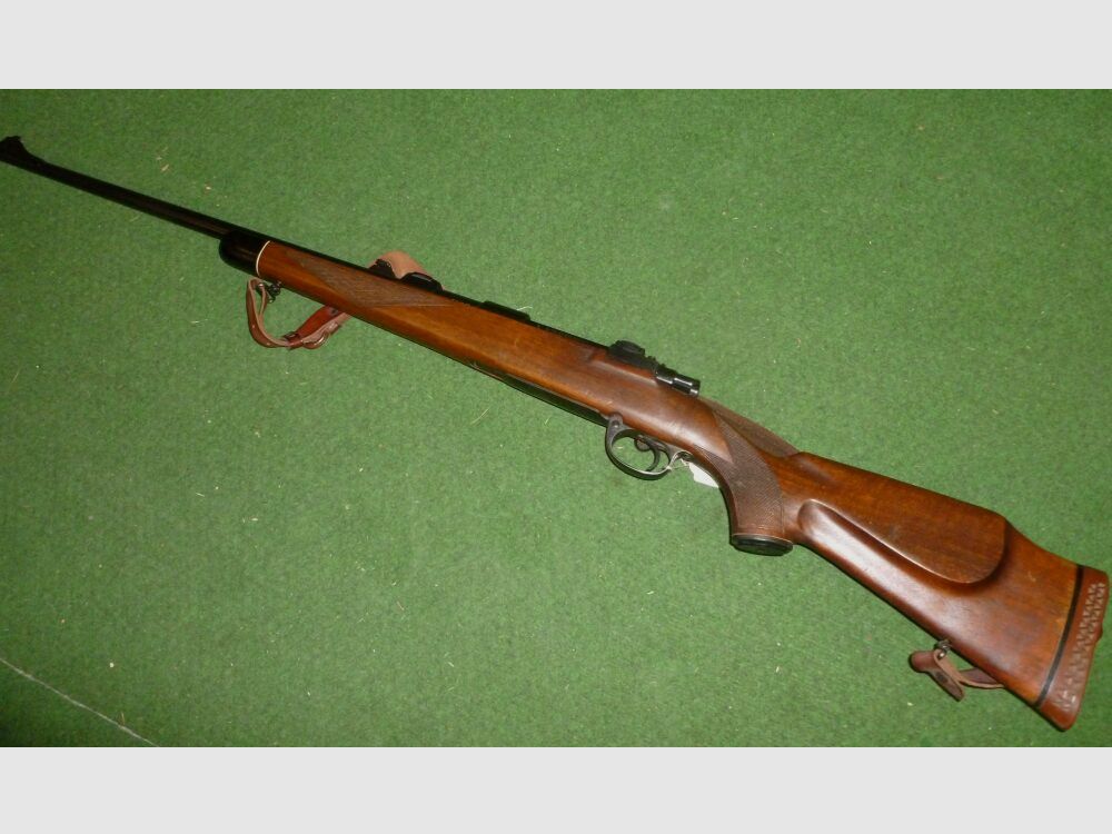 Zastava, Bild 1 von 3