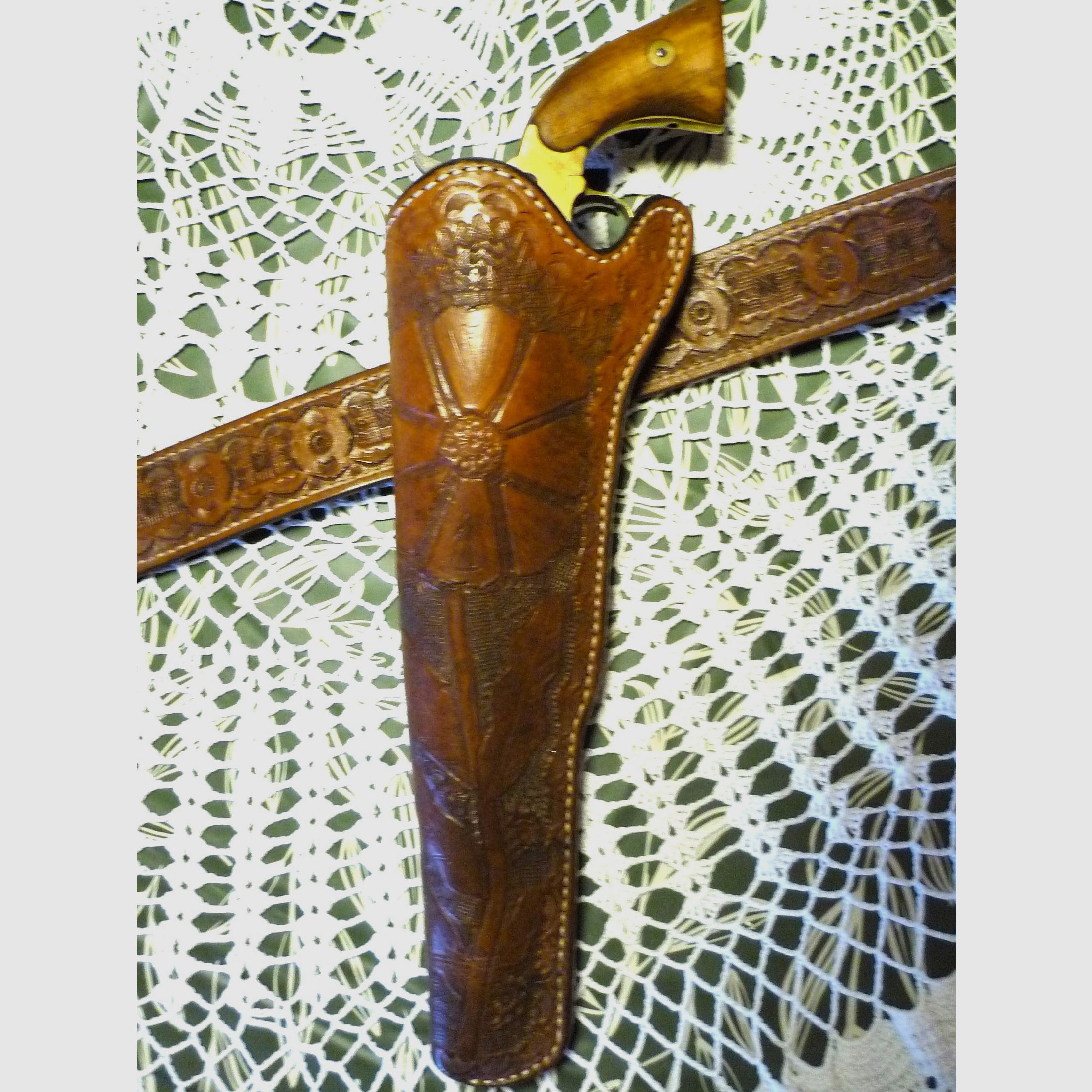 HKDesign - Western Holster  + Gürtel für Colt Walker,  Set wie abgebildet für einen ansonsten meistens benachteiligten, Linkshänder.