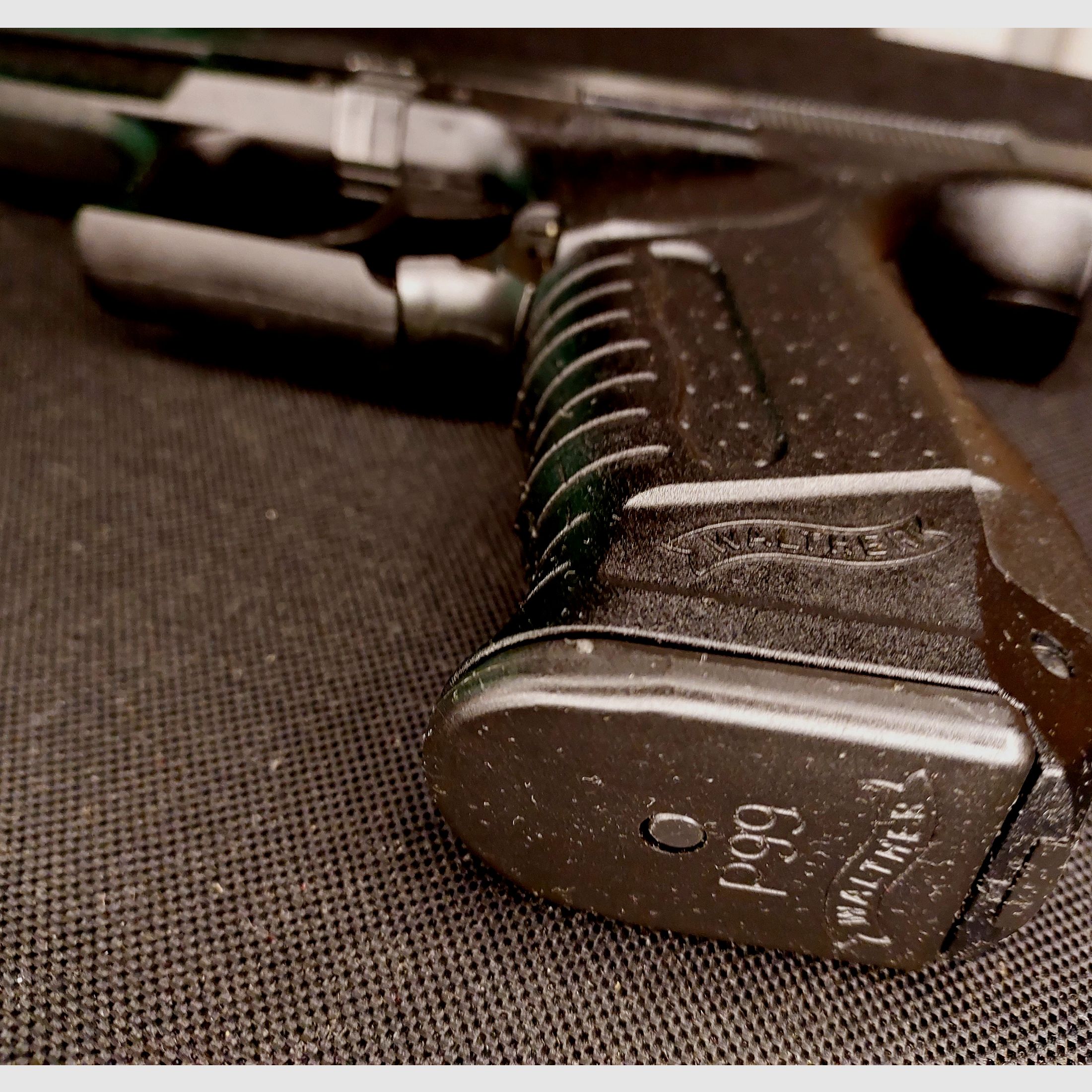 Walther P99 blank firing pistol 9mm P.A.K. (PTB 762) P 99 new.