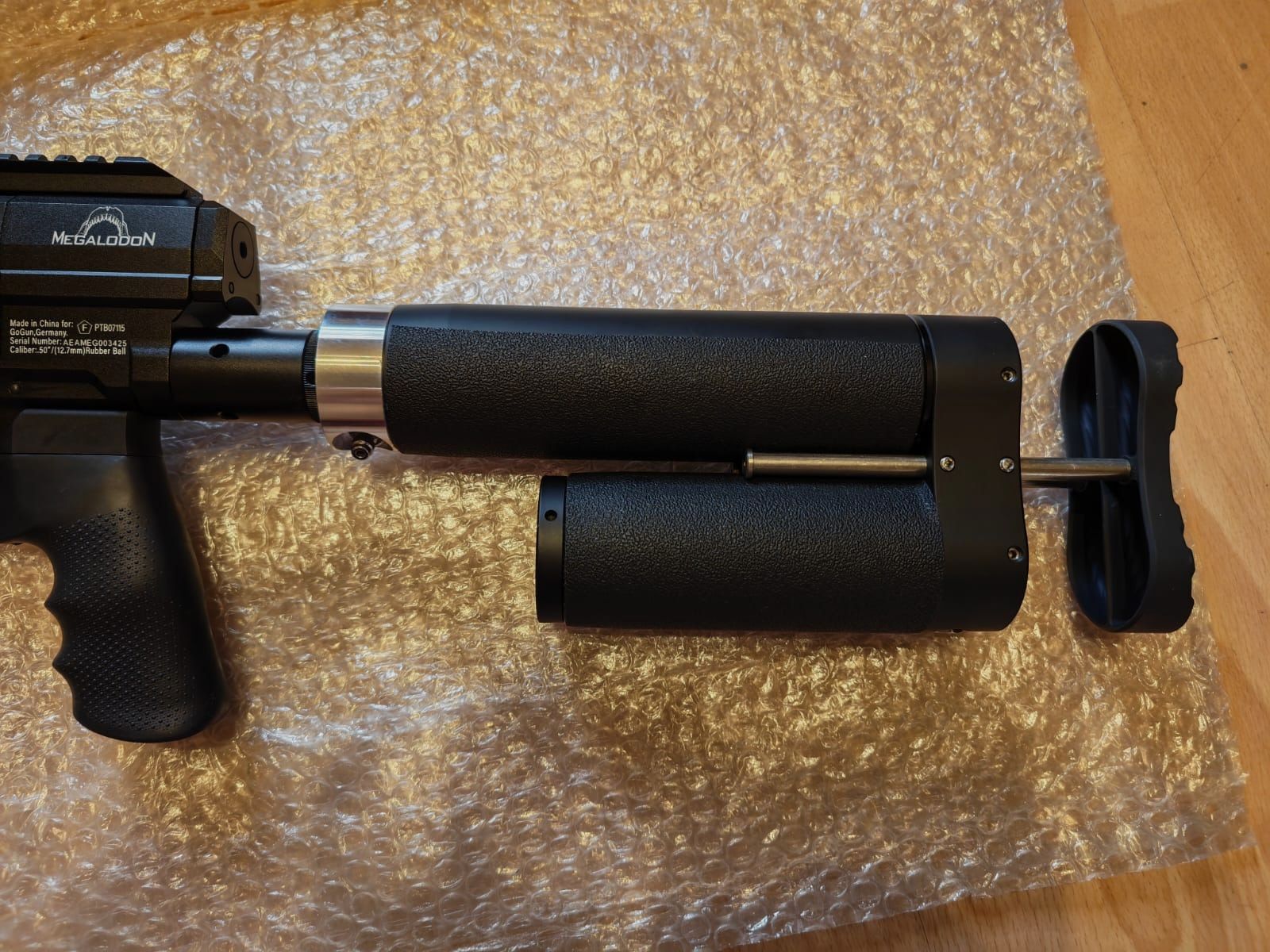 GoGun AEA Megalodon F-Serie 7,5 Joule | Kaliber .50 Luft / PCP karabin | z JADS podwójnym zbiornikiem | 2x 12 nabojowe magazynki aluminiowe | + wkładki stabilizujące do chwytu | z akcesoriami i fakturą
