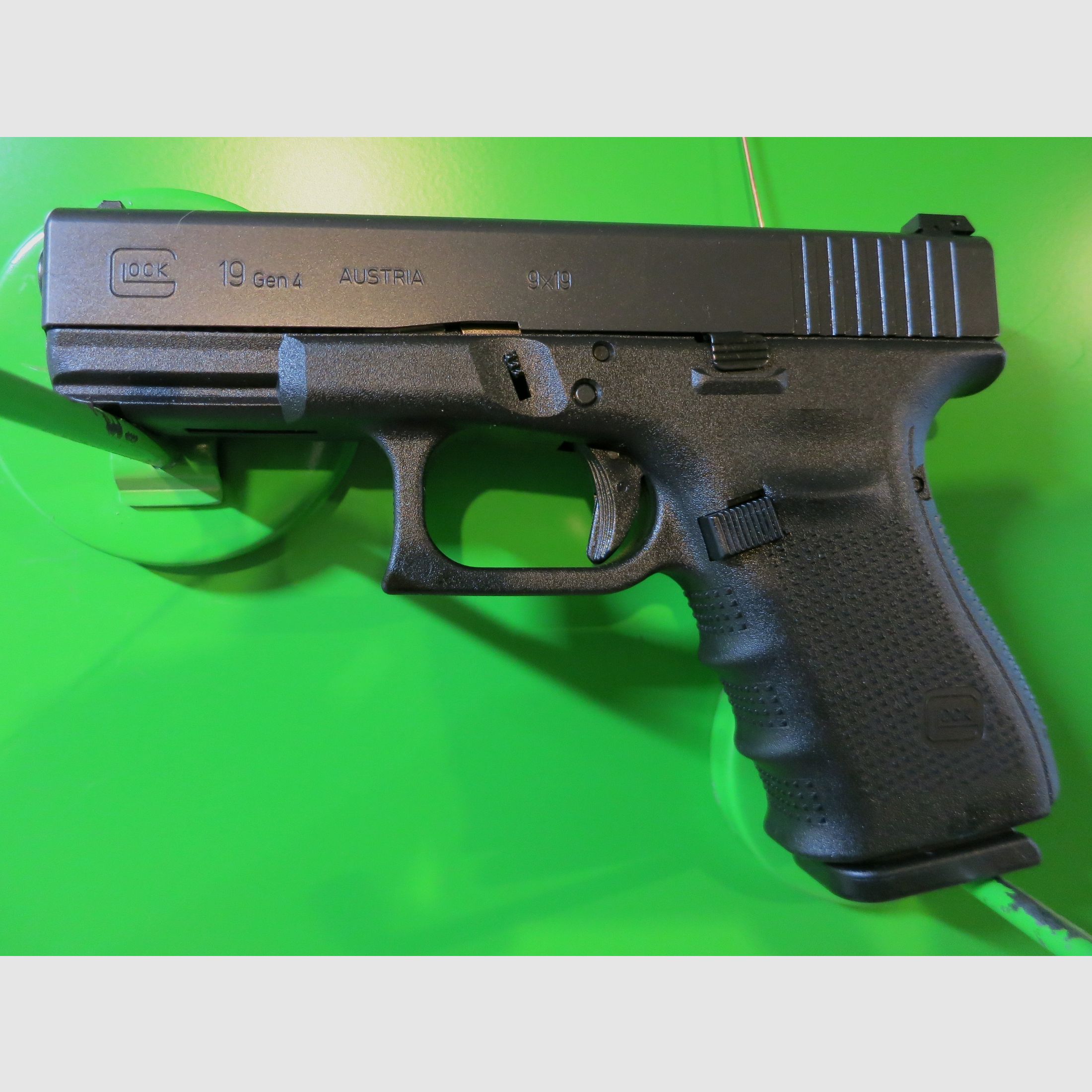 Pistole GLOCK 19, Gen. 4, 4" Lauf, 9 mm Luger       #13-