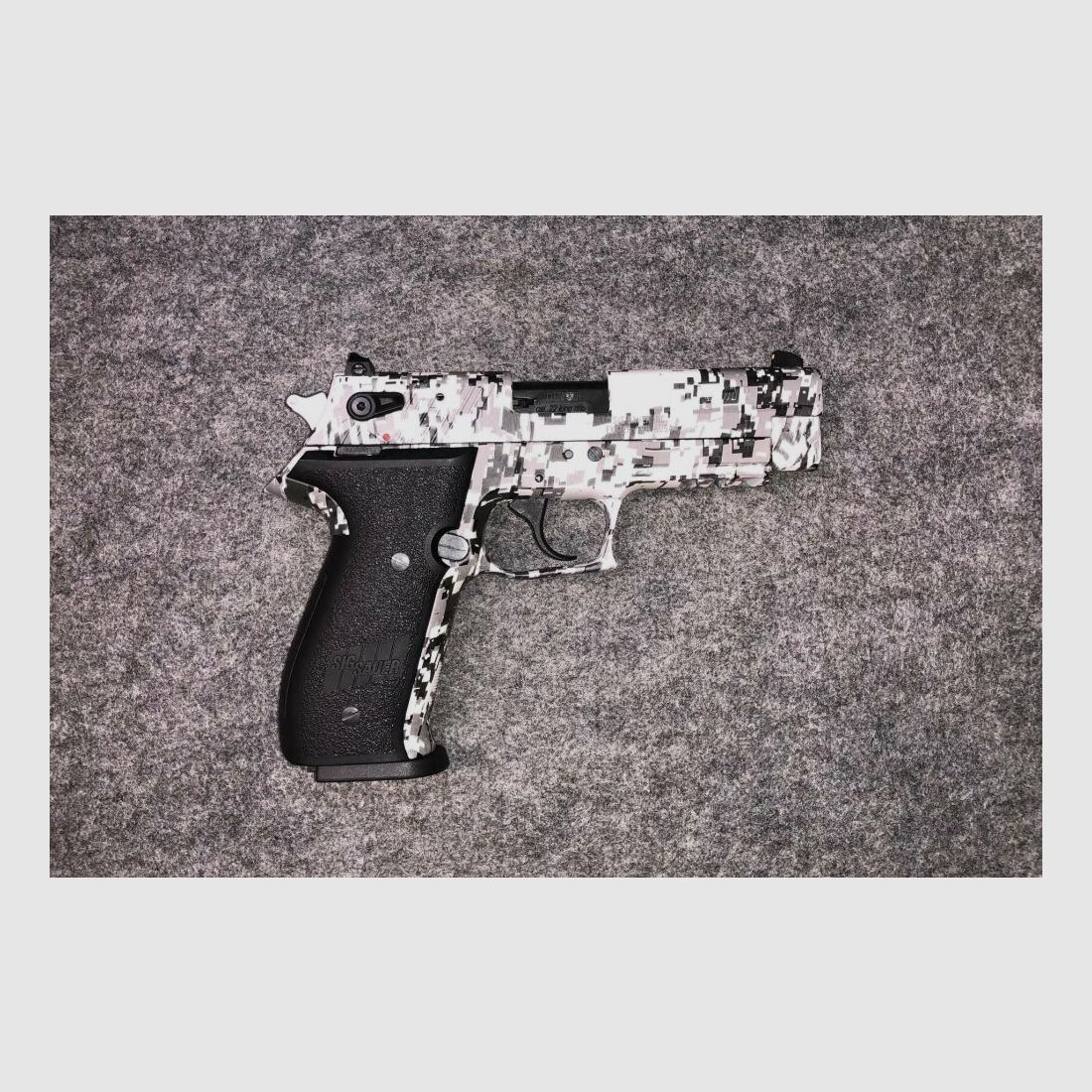 SIG Sauer Mosquito .22lr, immagine 2 di 3