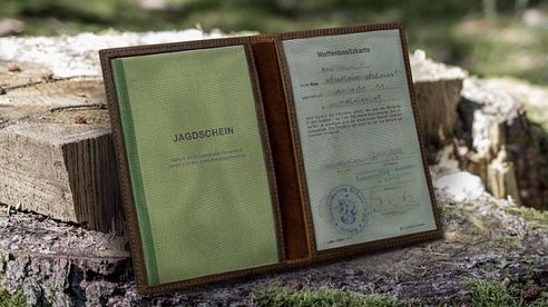 Waldkauz Jagdscheinetui aus Leder