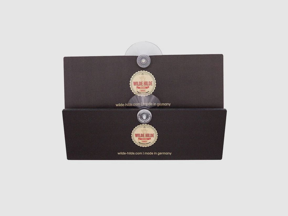 Wilde Hilde placa de auto con ventosa - "Niño del pueblo"