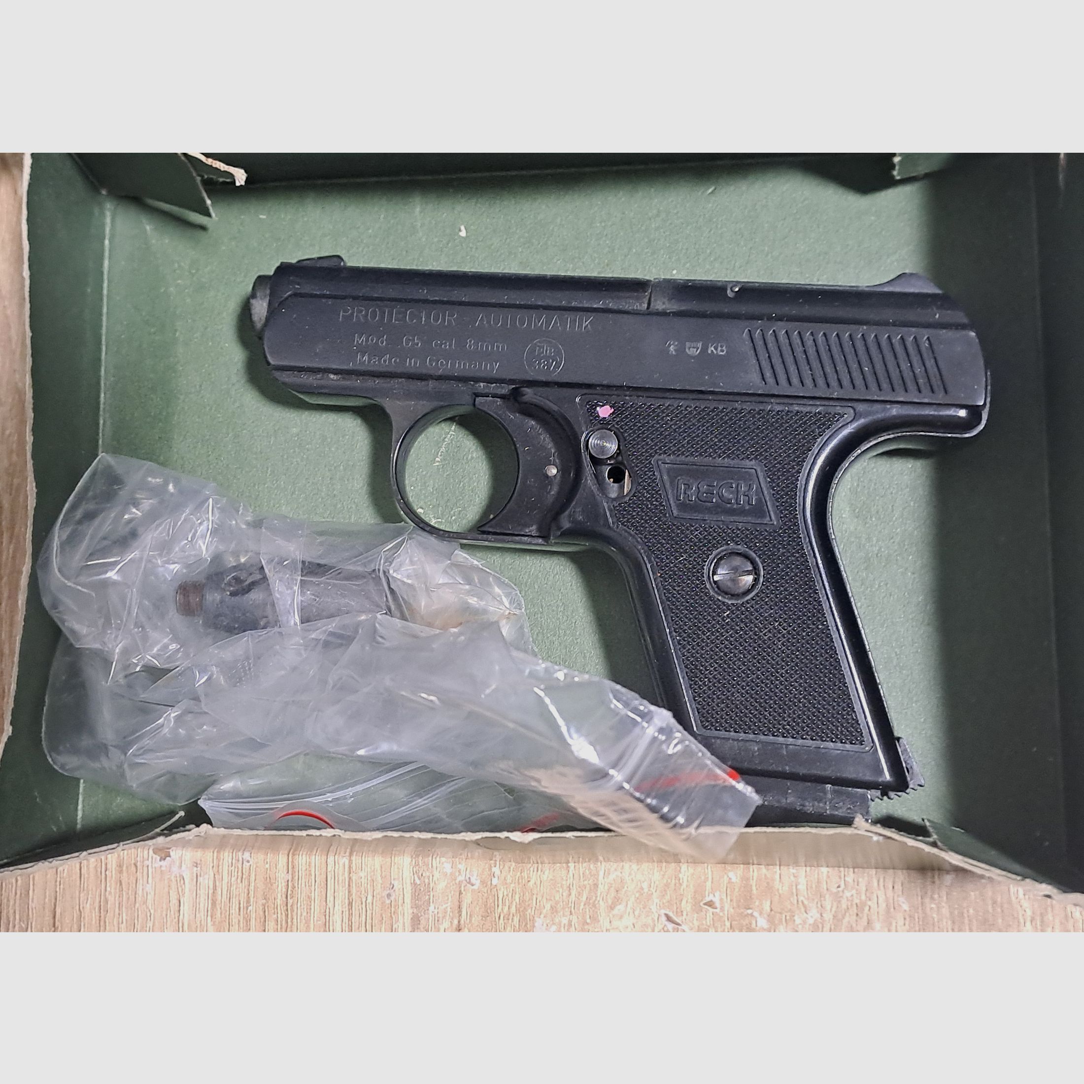 Reck Protector G5 in caliber 8 mm blank/ PTB 387 with packaging!
