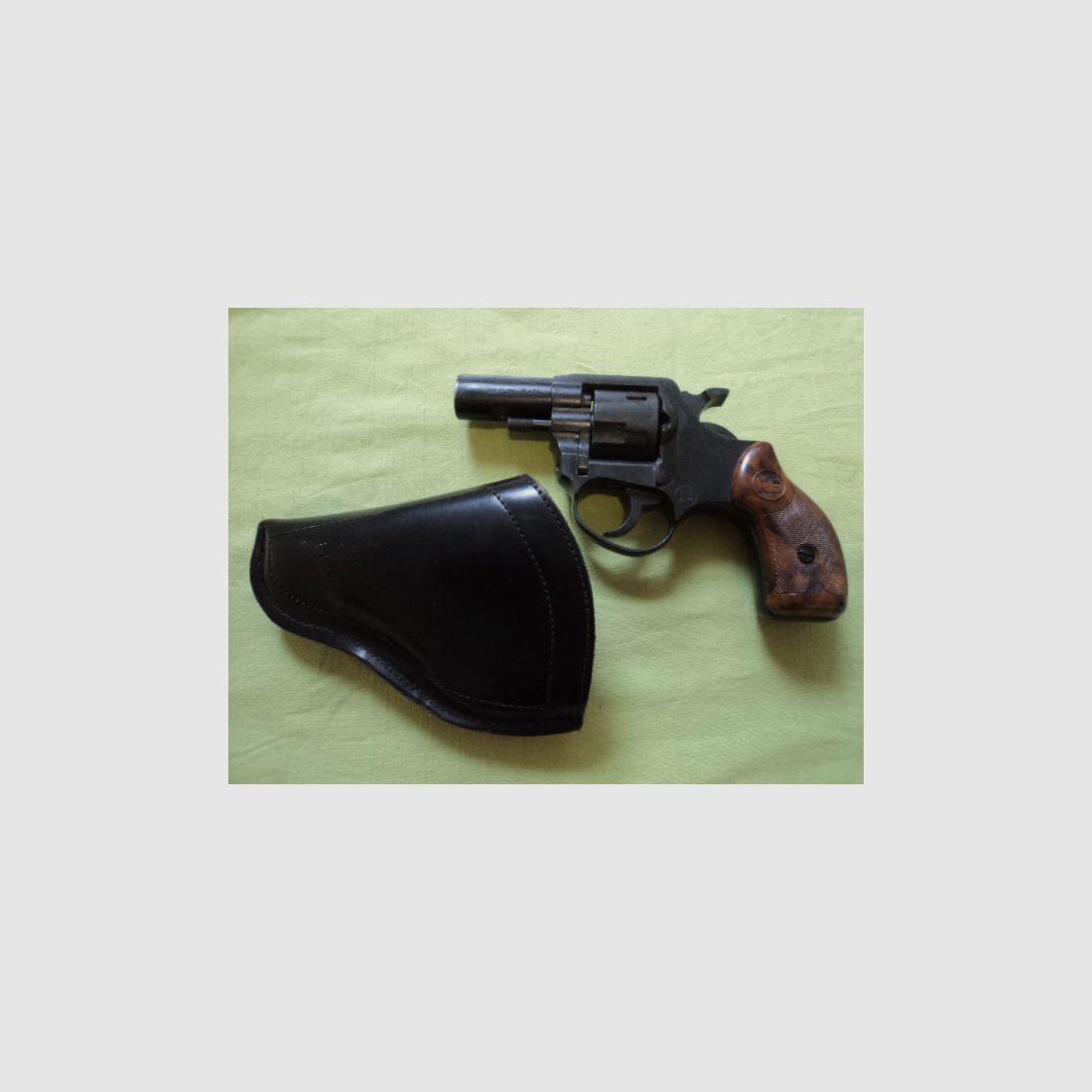 Revolver Röhm RG 76 cal. 6mm Platz