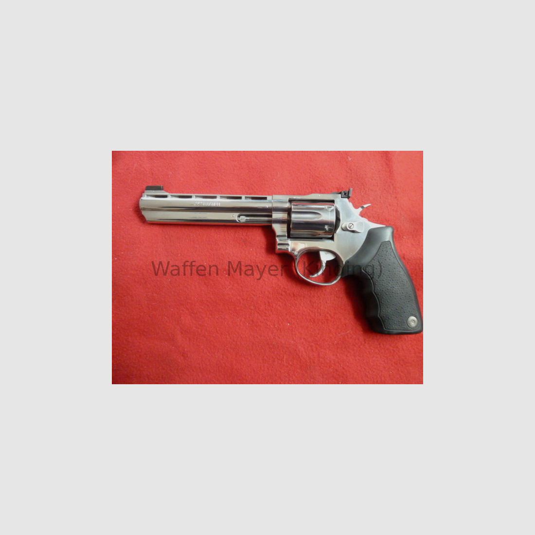 Taurus 689