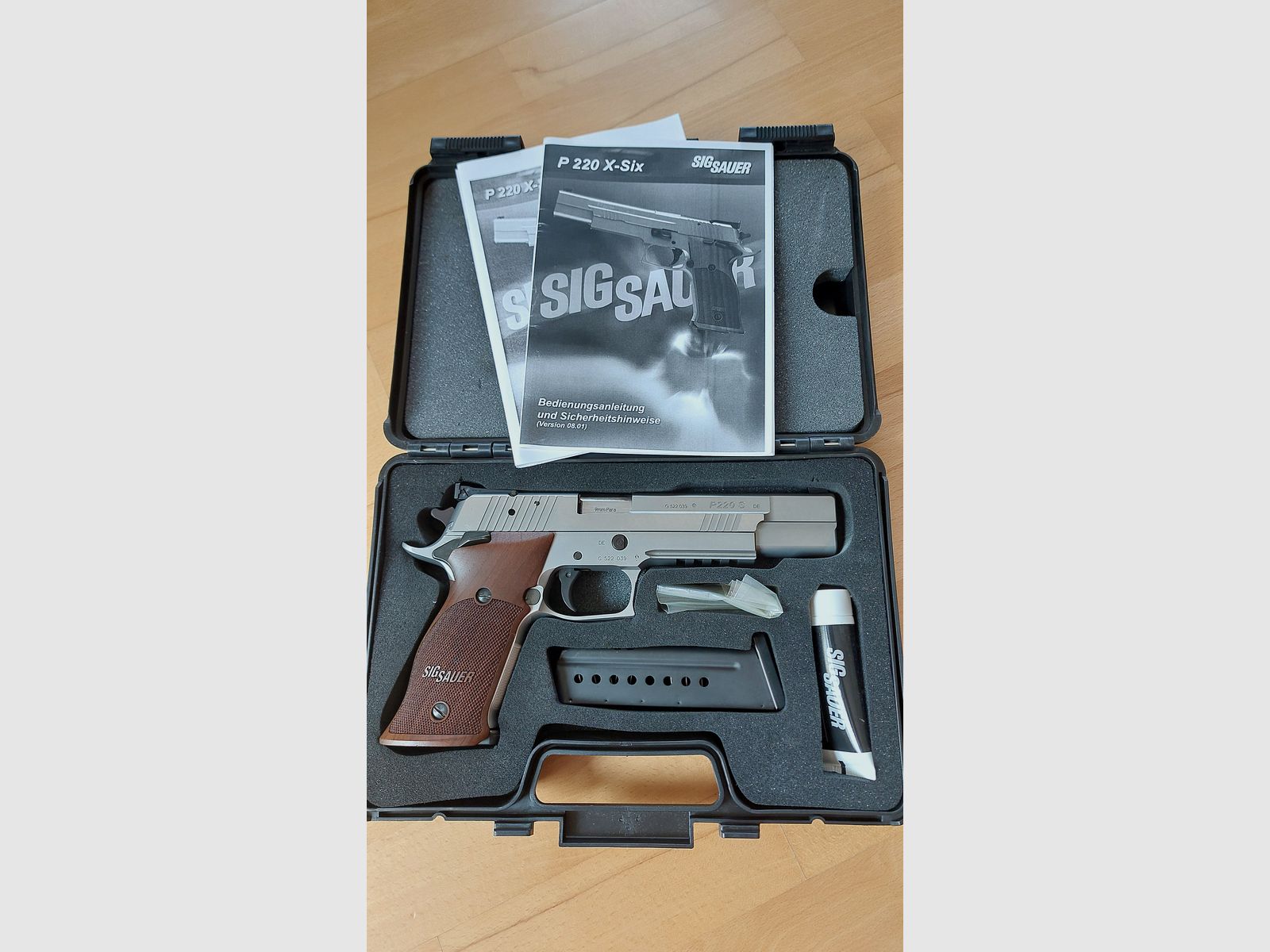 Sig Sauer P220 X-SIX 9mm