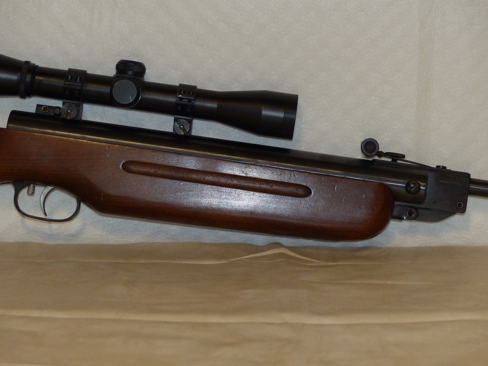 Rifle de aire comprimido Weihrauch Mod. HW 35 con F, seguro y mira telescópica vintage