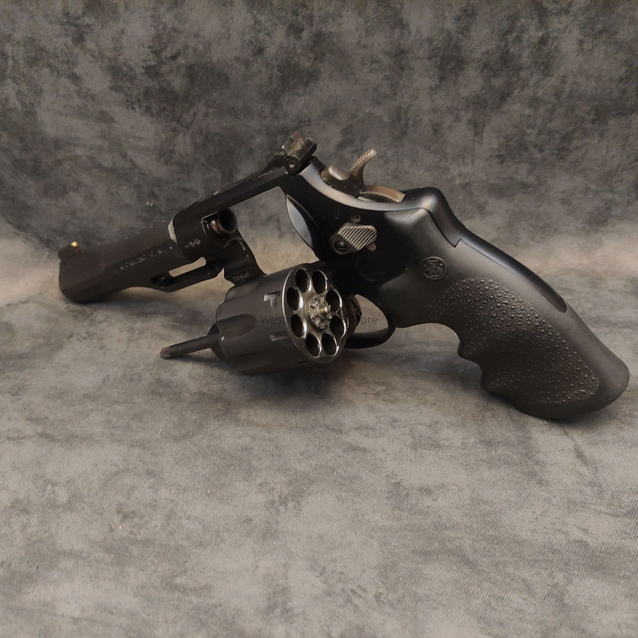 Smith & Wesson Mod.327 TRR8 8-Schüssig Performance Center