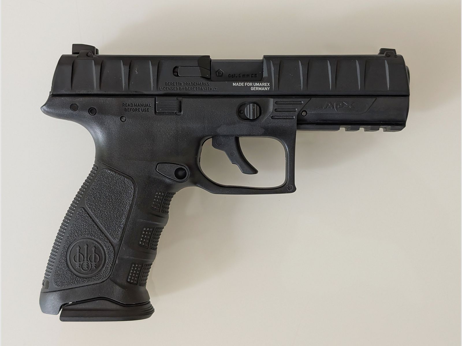 Beretta APX 6 mm, CO₂, < 1,6 J