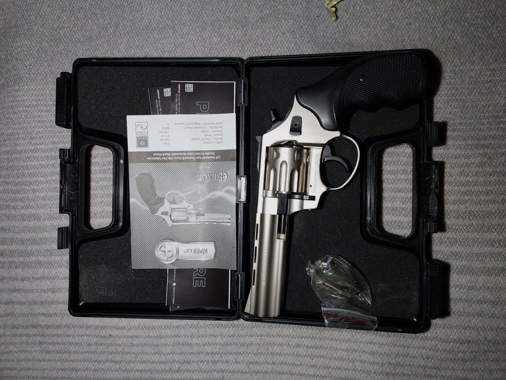 Ekol Viper 4.5 inch blank firing revolver nickel 9 mm R.K. (PTB 1062) like new!
