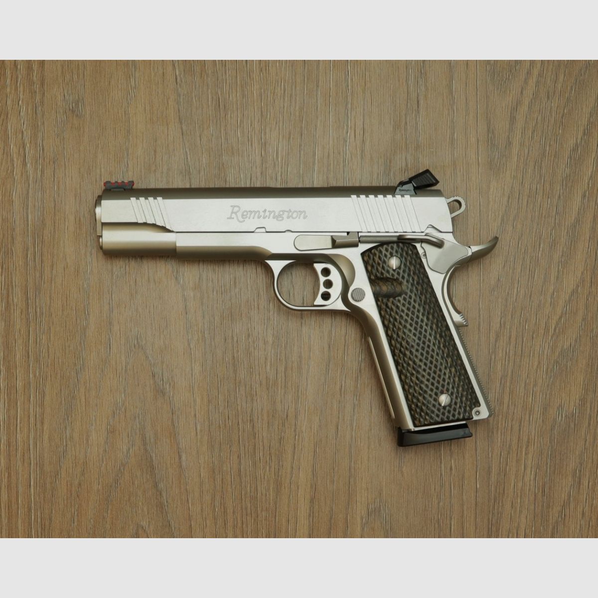 1911 R1 Enhanced Inox, Bild 2 von 2