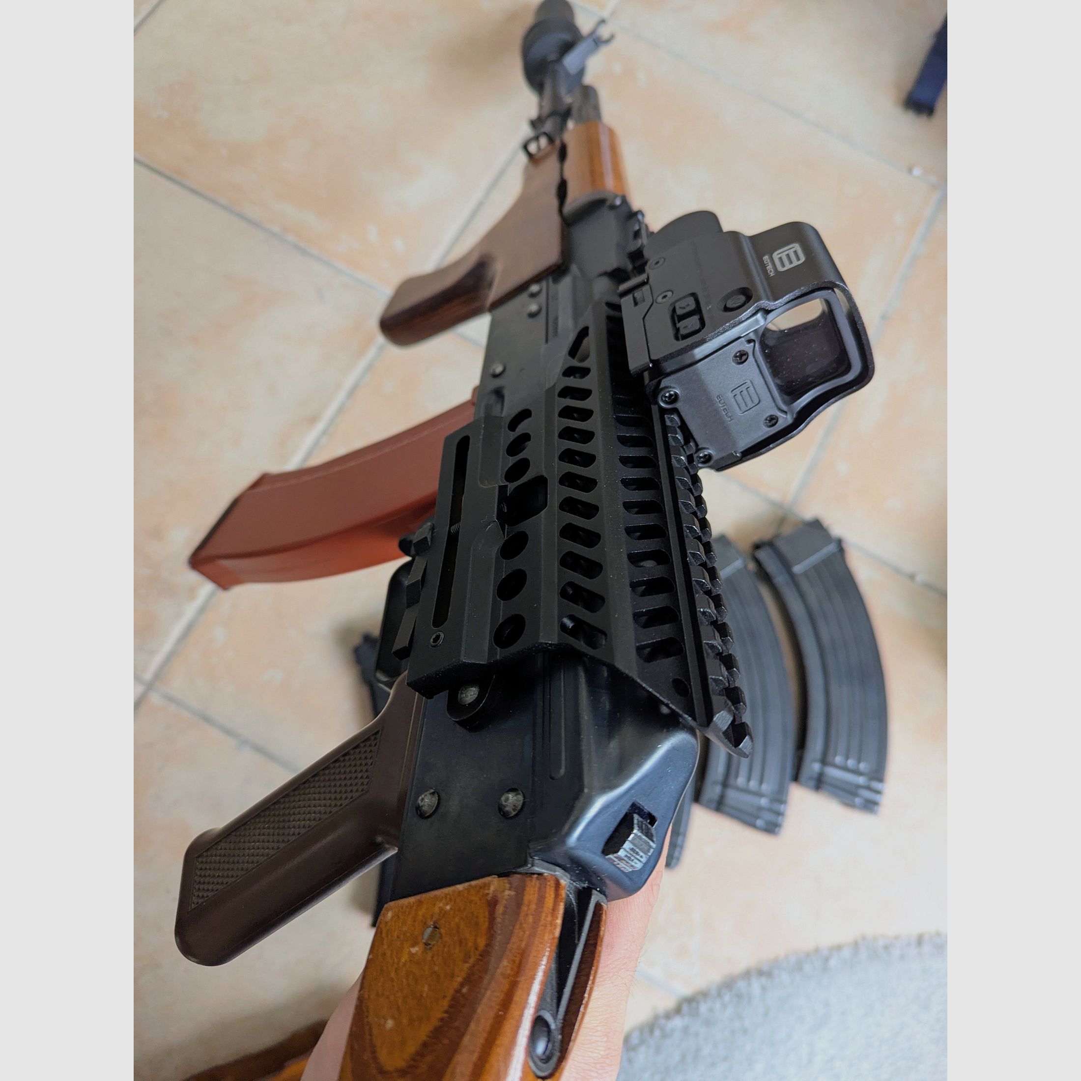 Airsoft madera real acero AK 74 GBBR