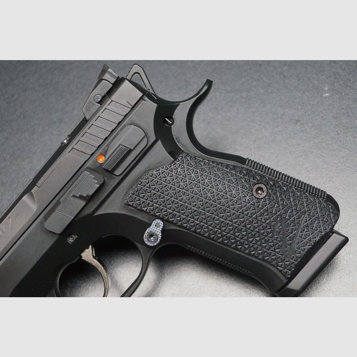 CZ Shadow 2 Compact Swell Black, Bild 5 von 7