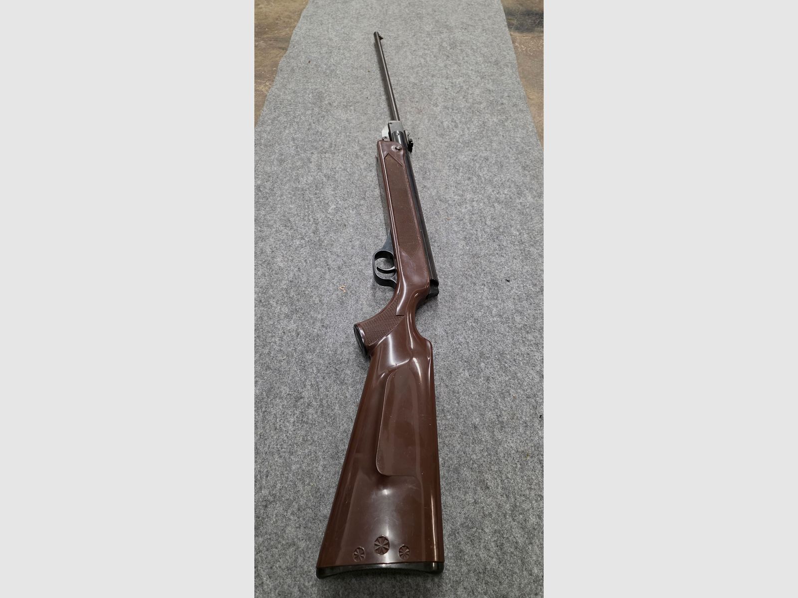 Haenel Mod. 304 z brązowym plastikowym łożem kal. 4,5mm Diabolo Knicker