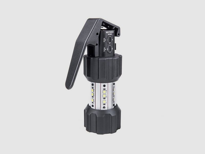 NEXTORCH ND30B - IRRITATIONSKÖRPER MIT 130DB ALARMSIGNAL, 11.000 LUMEN STROBOSKOPBLITZ UND HOLSTER