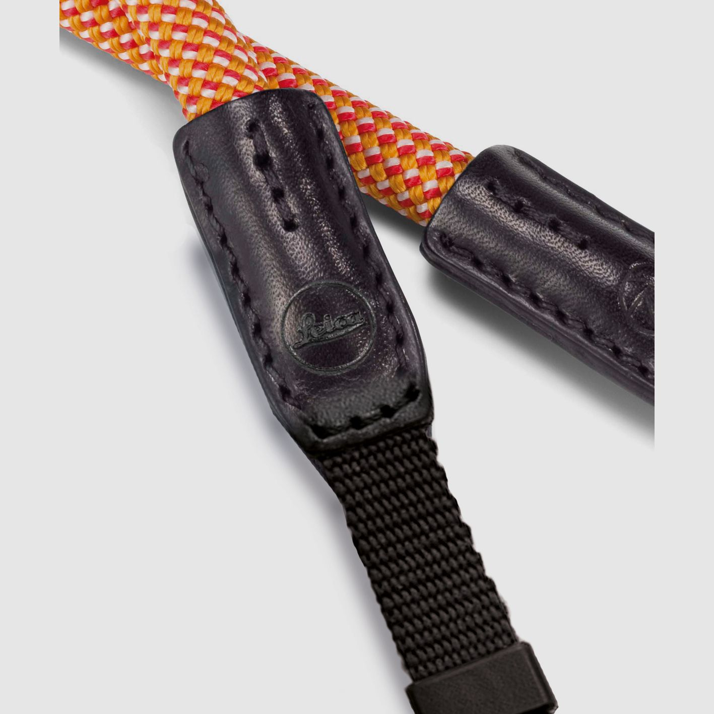 Leica Rope Strap glowing red Stoffschlaufe