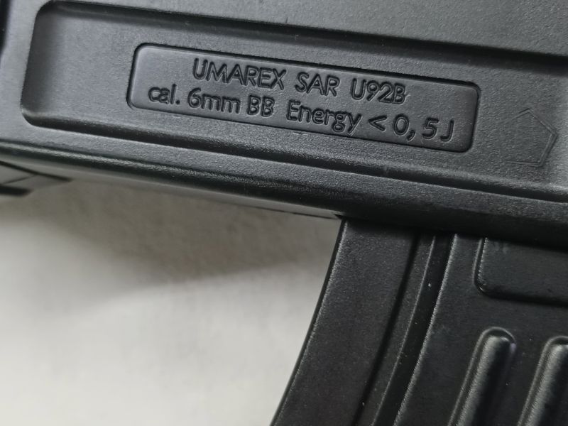 Umarex SAR 92B ähnlich Kalaschnikow AK-47