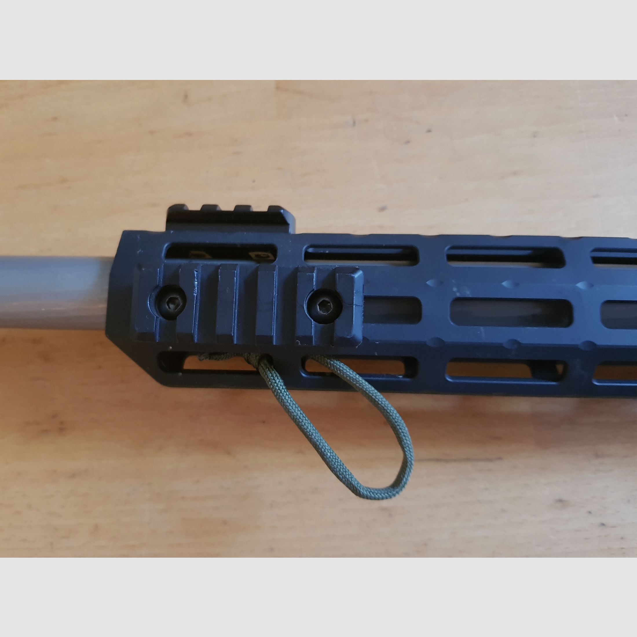 Ruger 10/22 Target, inoxidable "táctico" con empuñadura de pistola y culata retráctil (Magpul)