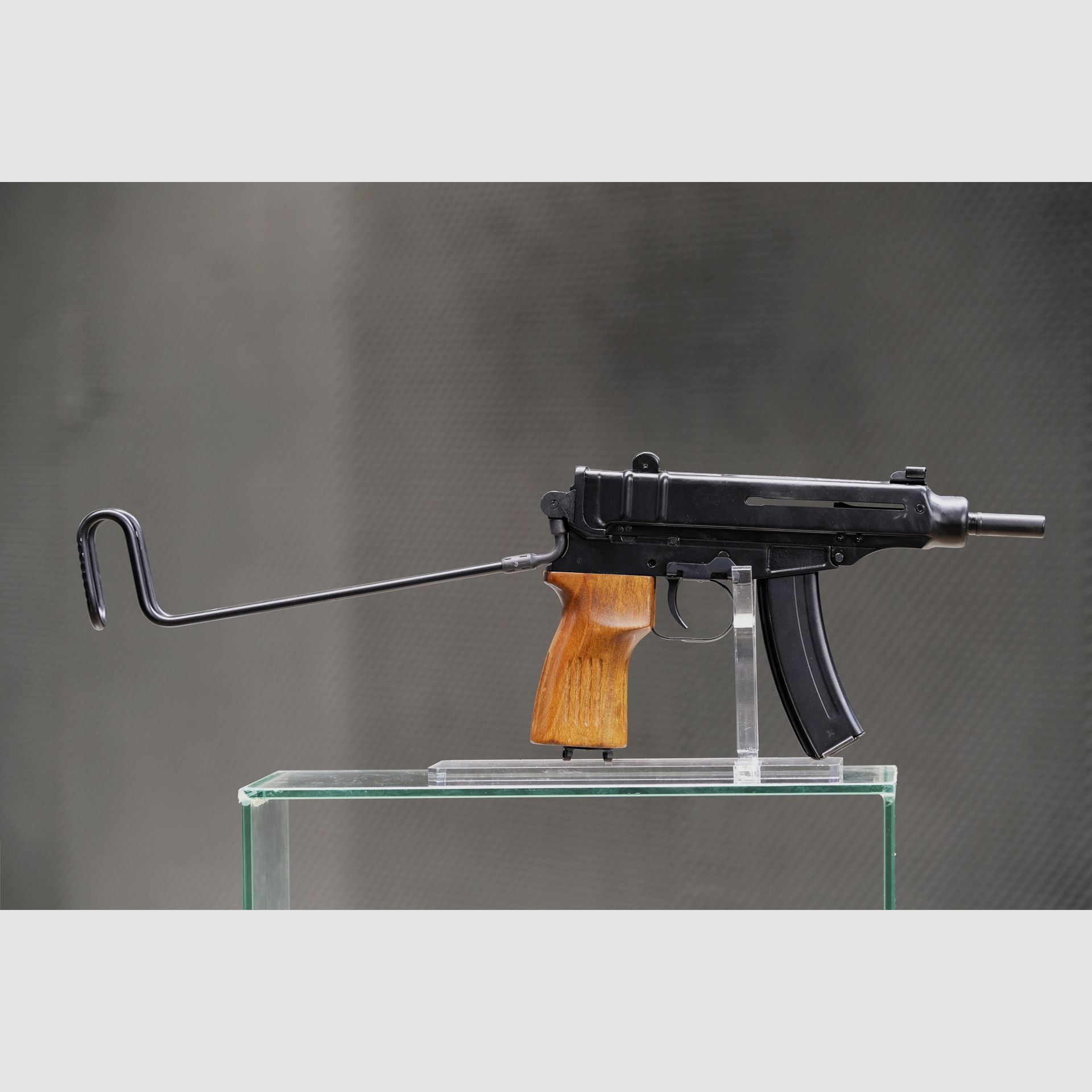 Pistola CSA VZ61 Scorpion, immagine 2 di 3