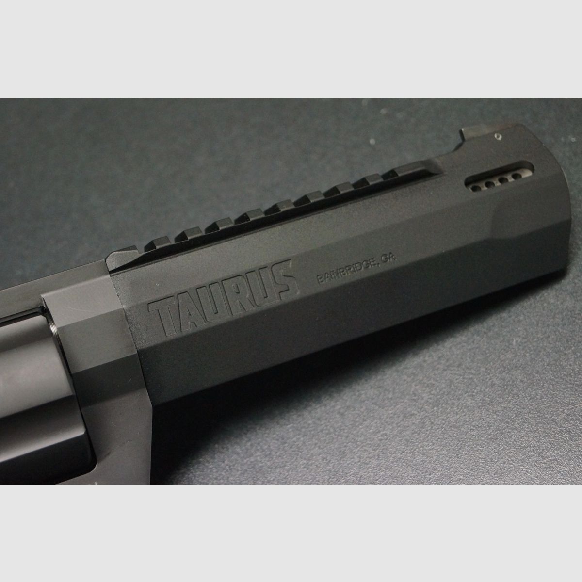 Taurus Raging Hunter .460 S&W 6.73″, Bild 4 von 8