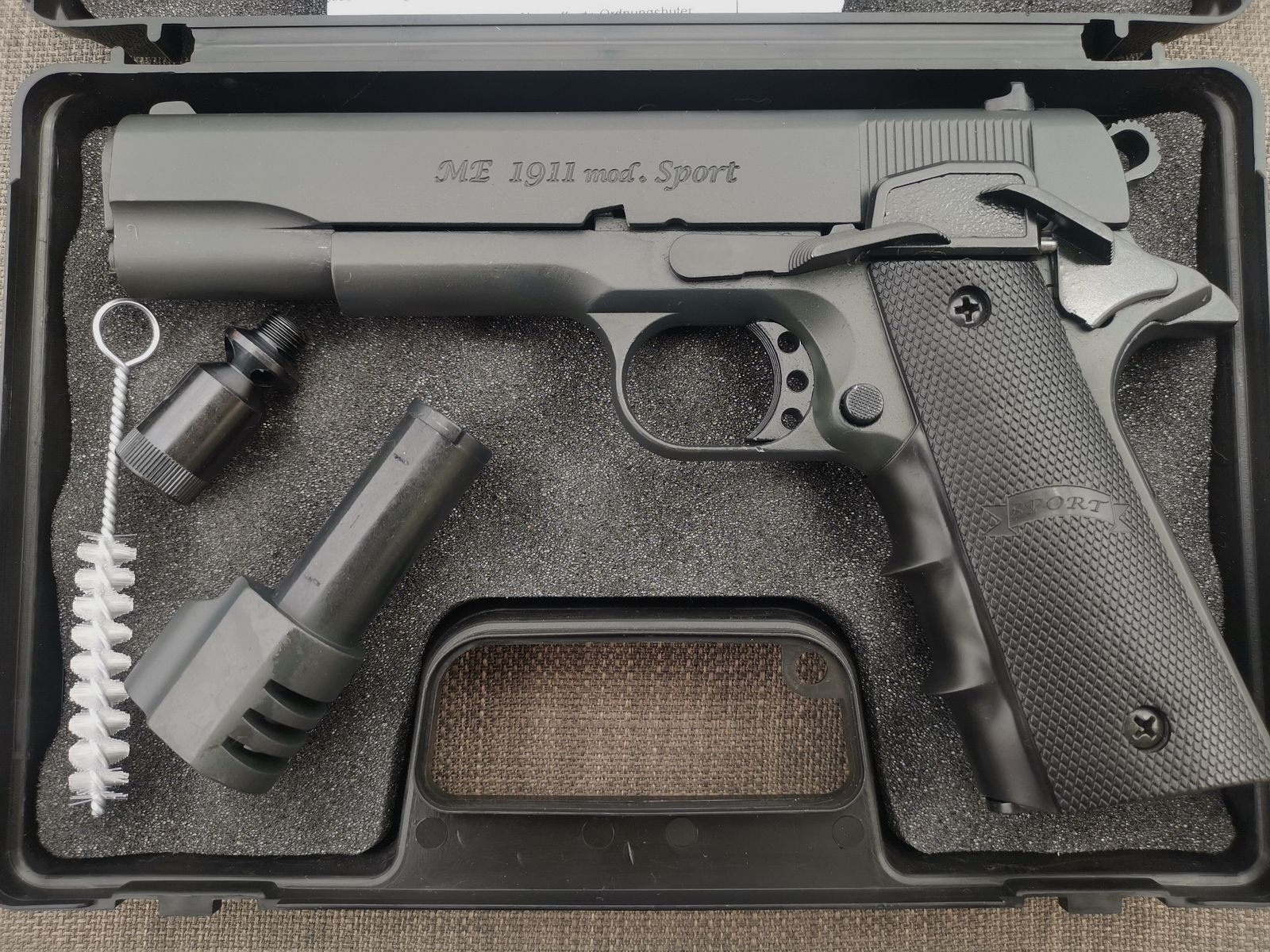 Biete ……ME 1911 Model Sport, black, dark earth, Neu