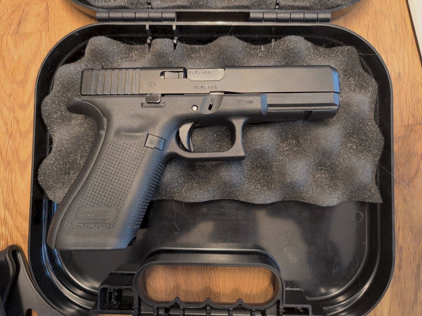 Glock 17 Gen 5 Nowy, Pełny zestaw w tym kabura