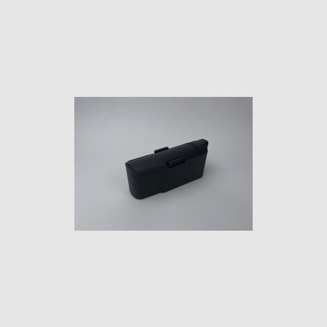Blaser R8 magazine cover + chamber cover
