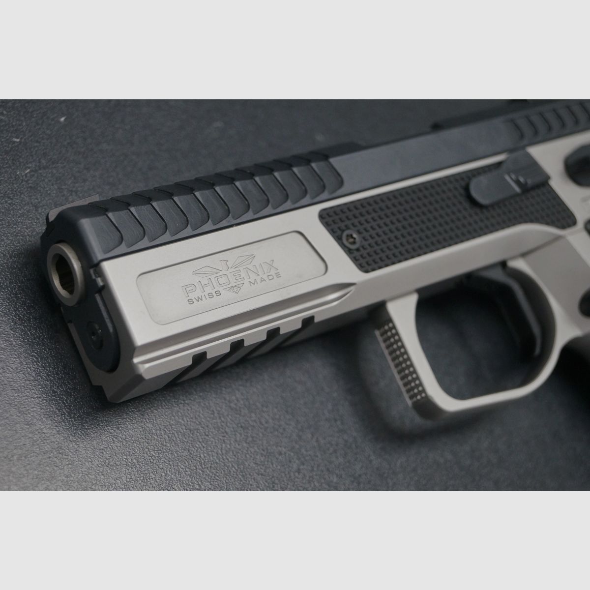 Phoenix Redback Gen 2 Duotone SA Curved Trigger, Bild 7 von 8