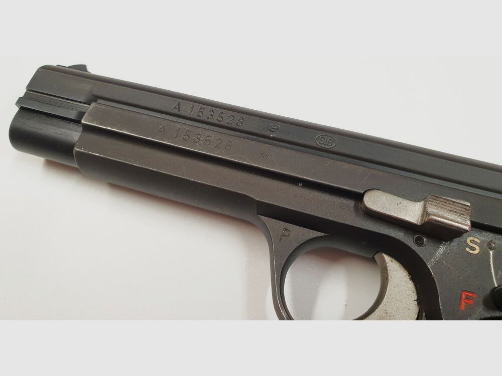 SIG Pistole SIG P210-2 im Kaliber 9mm Luger (9x19) Inkl. Holster und Reservemagazin,MADE IN SWITZERLAND