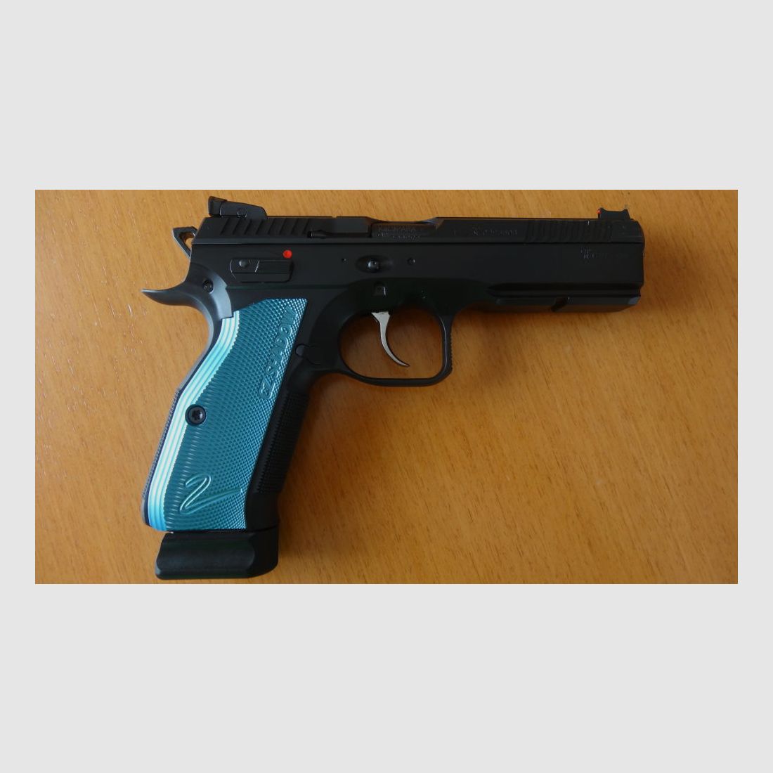 CZ-Checa SL-Pistola CZ 75 Shadow 2 DA