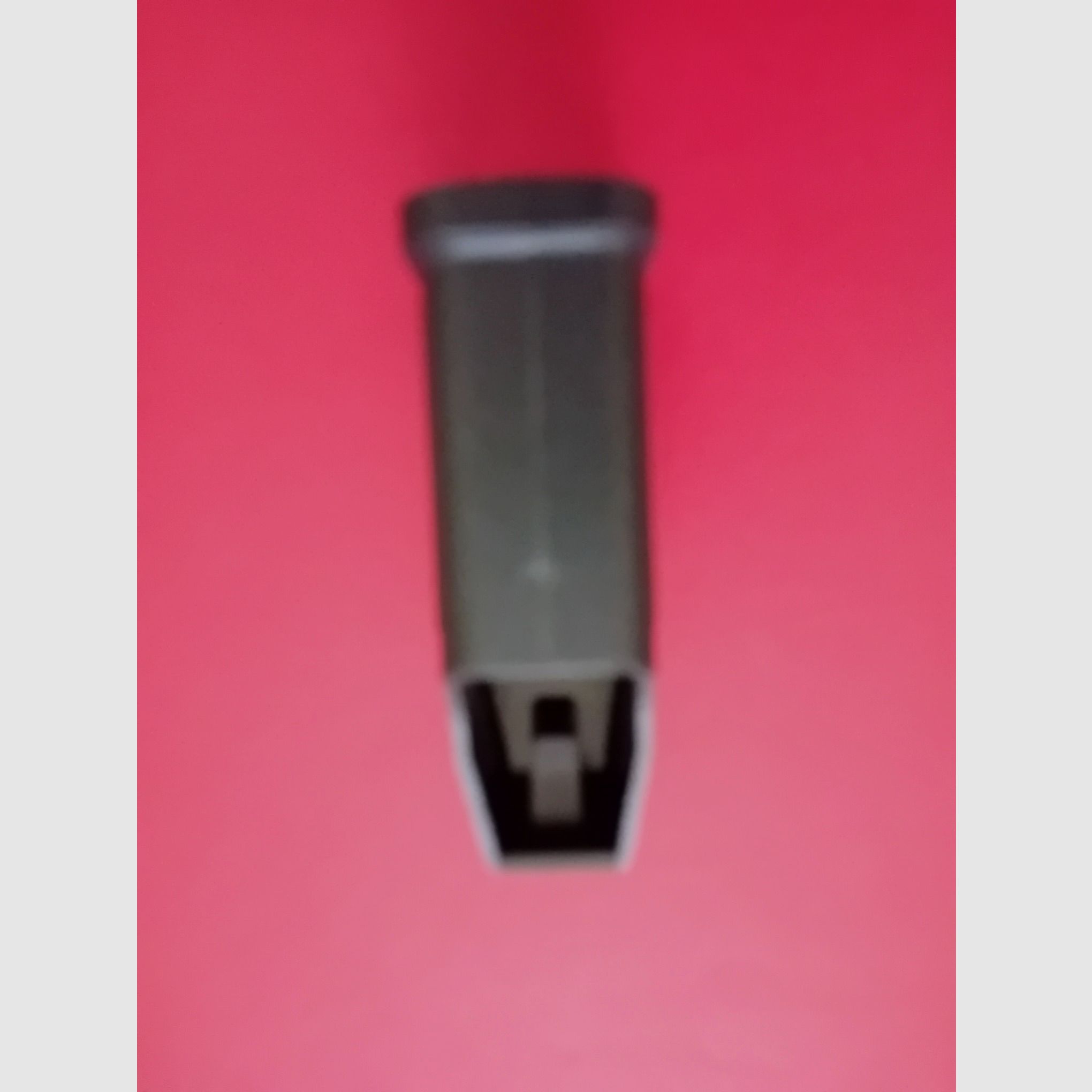 Magazine pistol 9 x 19 mm