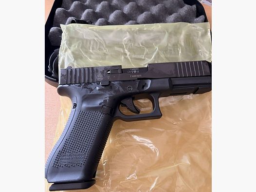 Título: Glock 17 Gen5 SV (bolt de acero) 9mm P.A.K. - NUEVO/Sin disparar + Juego de limpieza Riflecx completo y funda original Umarex, ambos también nuevos