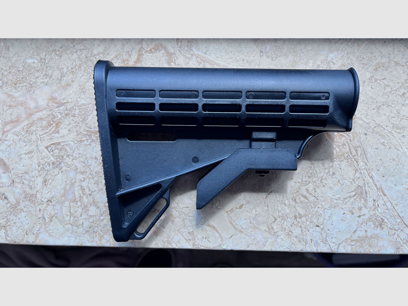 Tippmann M4-22 Elite Schulterschaft