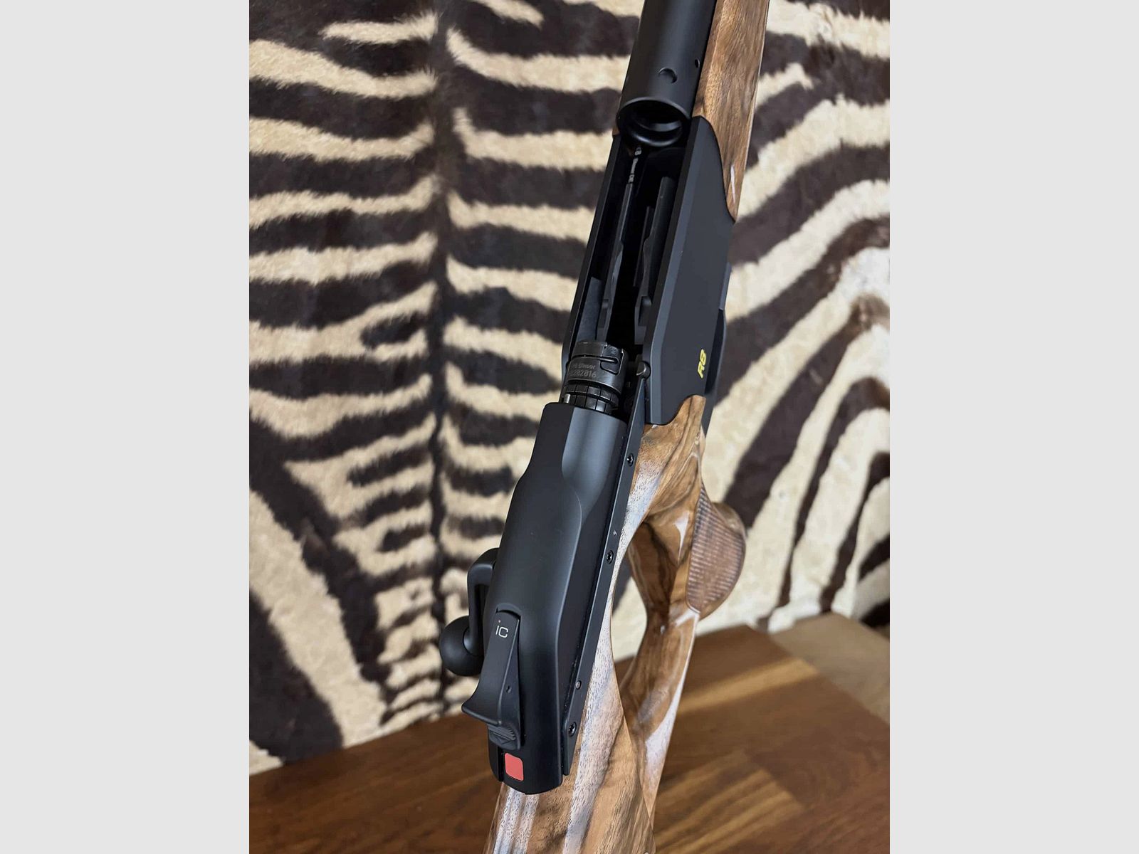 Blaser R8 Success G4 linkshandig kal. 8x68s – ca. 65cm gewikkeld, afbeelding 2 van 10